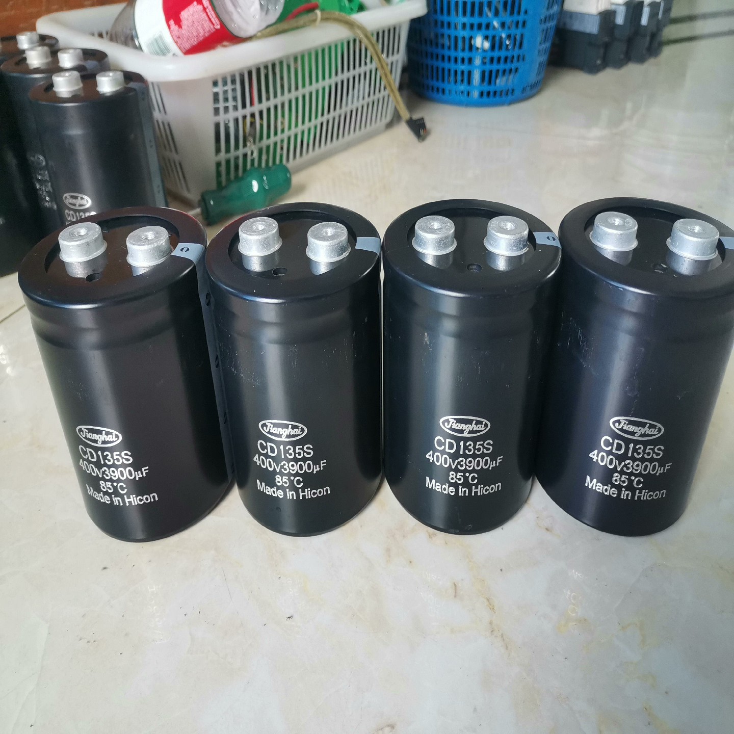 咨询-变频器电容，400v3900uF尺寸直径80高10 - 实物图