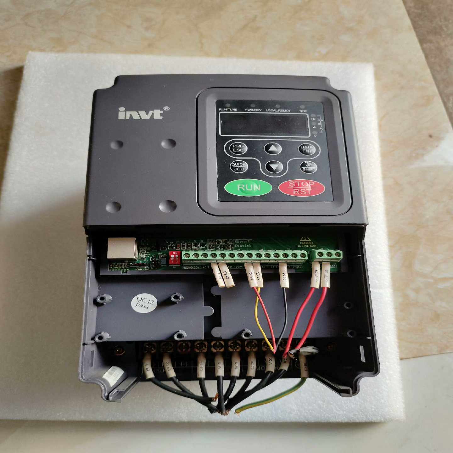 安川伺服驱动器，SGD7S-2R8A10A002，用【卡奥电子】