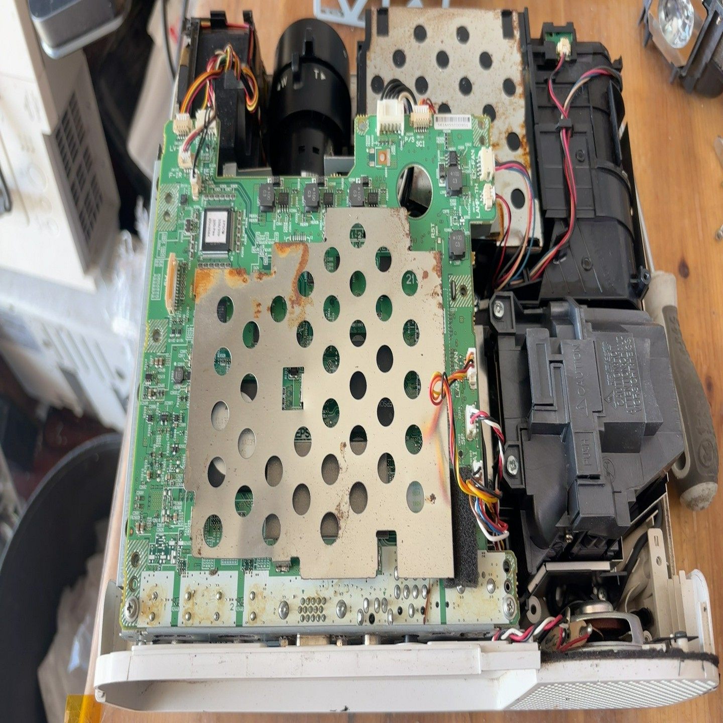 爱普生投影tw5200，卖配件，主板包好，正常使用，主板28{议价}