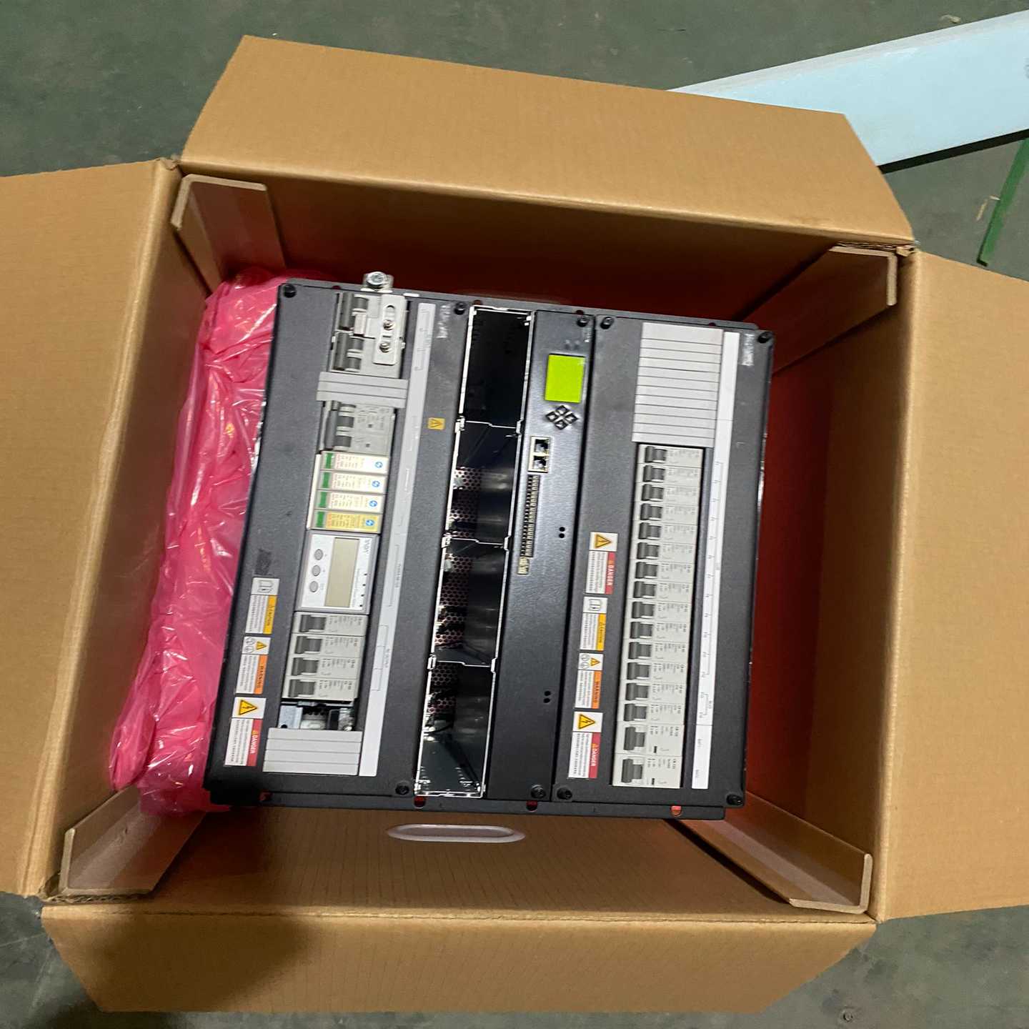 华为ETP48200-C5B7    48V200A 嵌入式