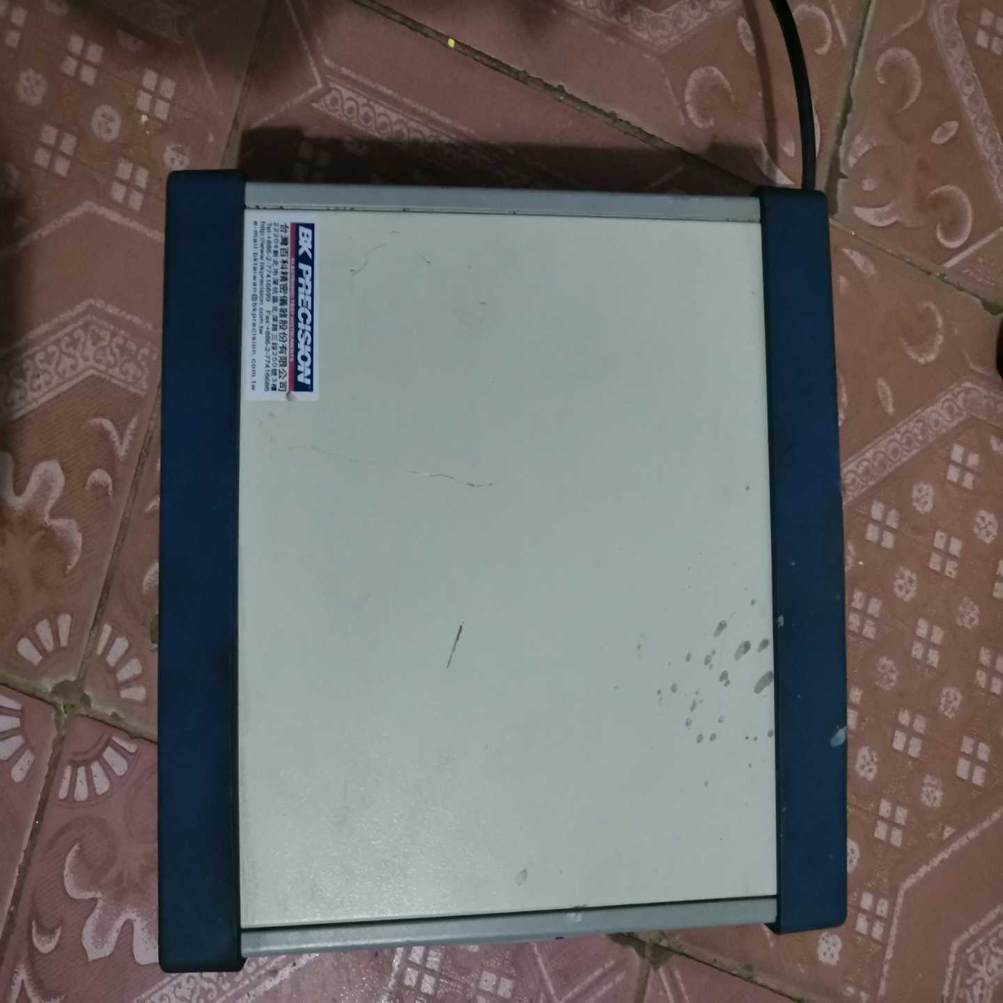 台湾百科 FG710F二手通电开机正常，外观如图，图片实拍，一