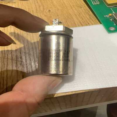 （议价）MALLORY8UF270VDC银钽电容一只