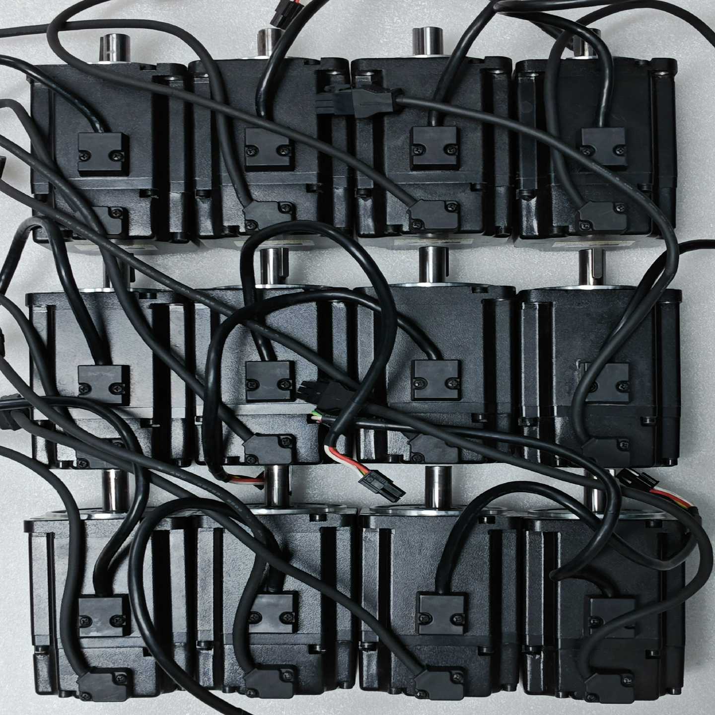 台达400w伺服电机 ECMA-C10604R7 成色如图，~询价