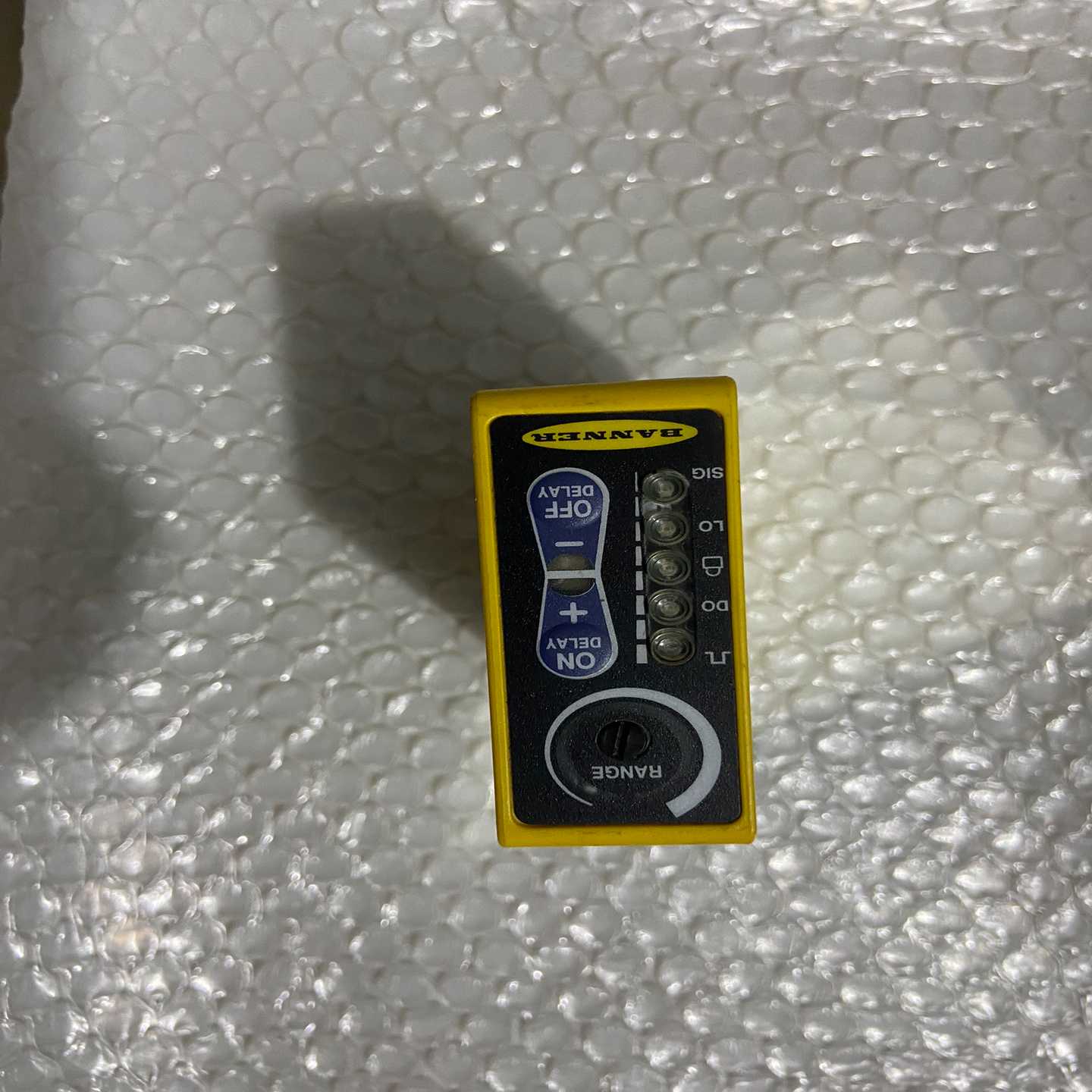 【星慕电子】BANNER邦纳Q60BB6AF2000远距离激光测距传感器 - 实物图
