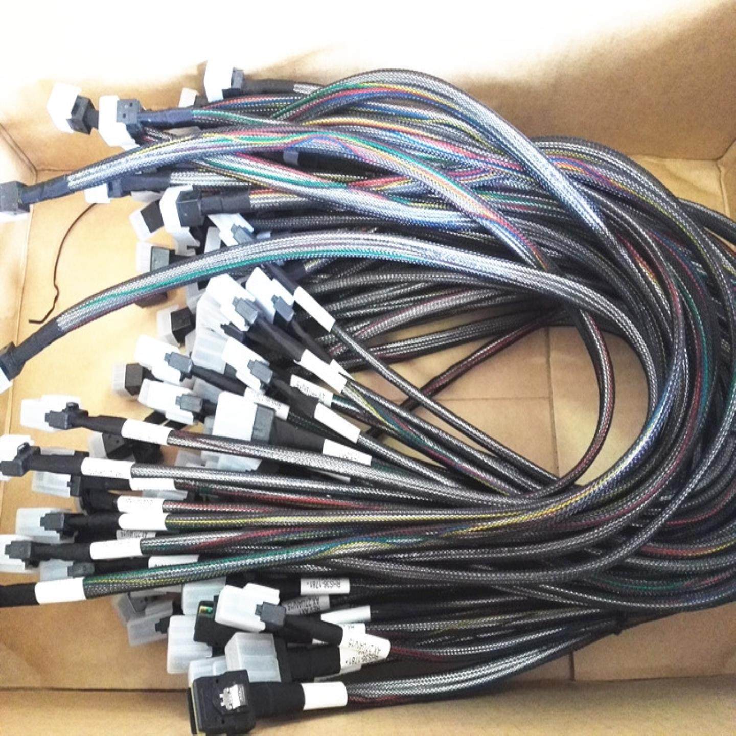 隆兴原装安费诺SAS线8643-8087 Mini-SAS HD to Mini-SAS服务器*