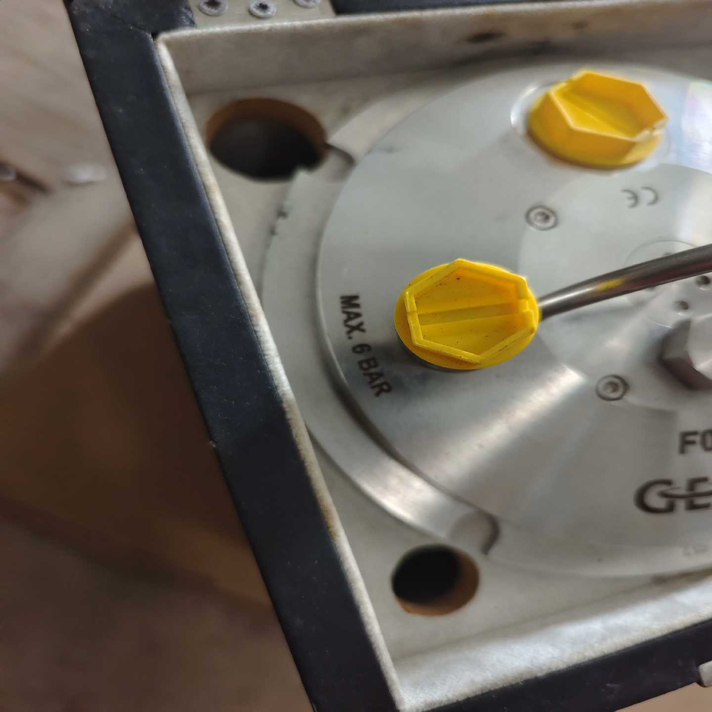 3RT2024-2AC20接触器，2台。询价