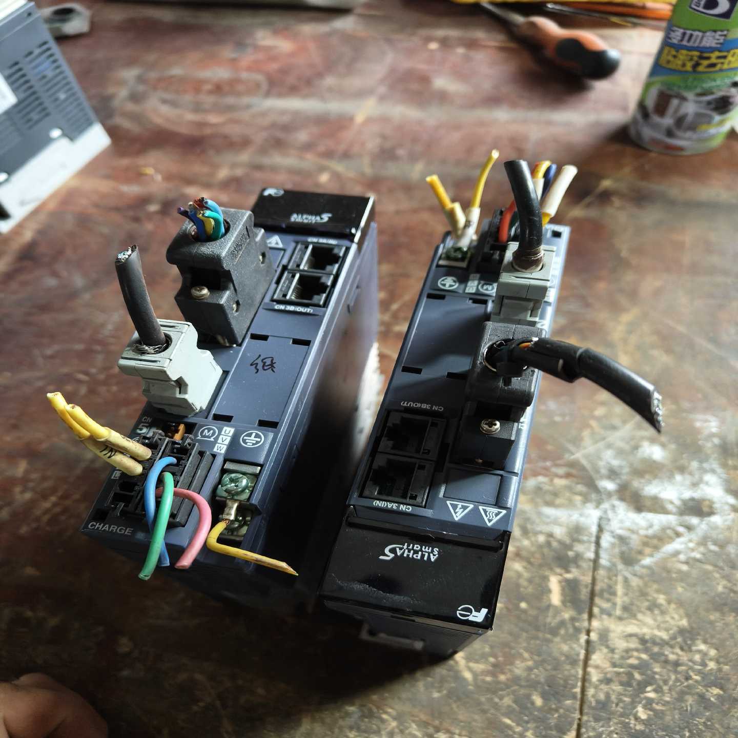 富士伺服驱动器RYH401F5-VV2  400W 实物图美~询价