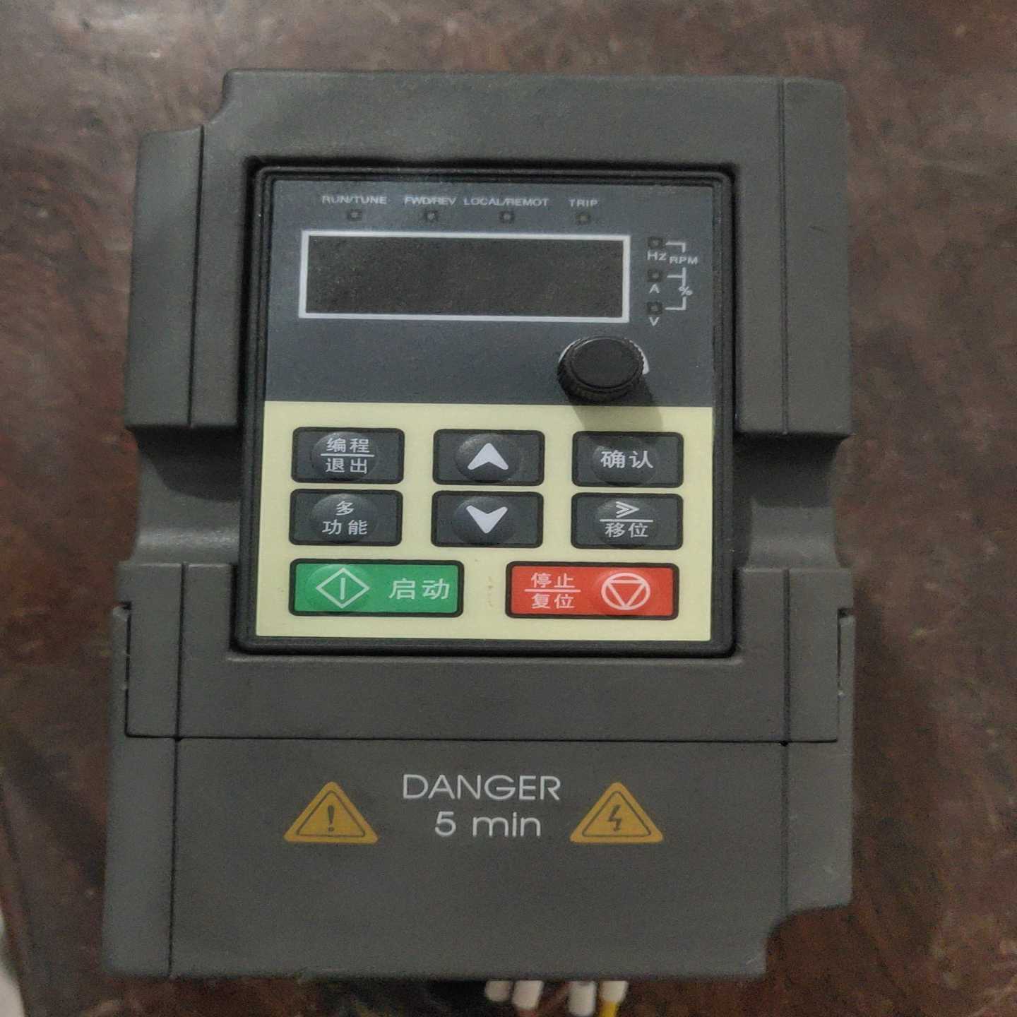 议价产品英威腾TL-M100R7G1 0.75KW 现货 实物图