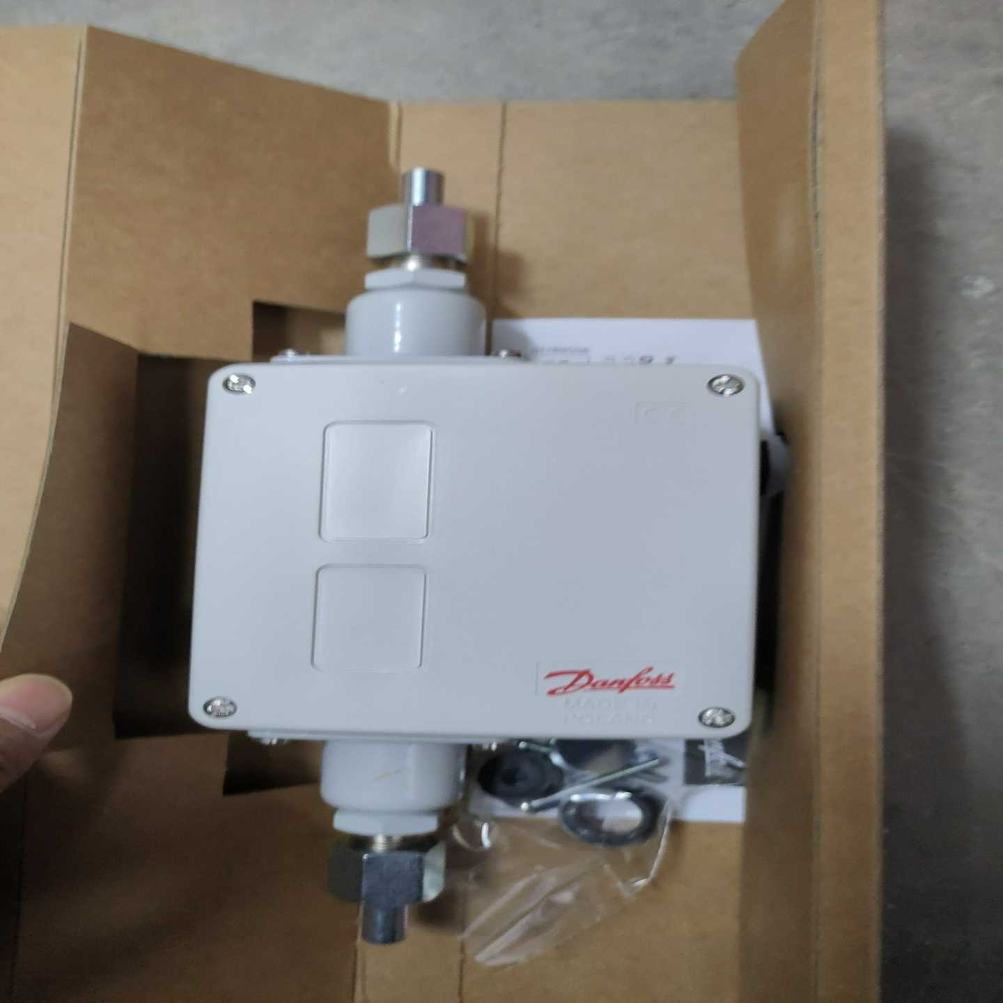 丹佛斯压差控制器RT260A，订货号017D002166/0~询价