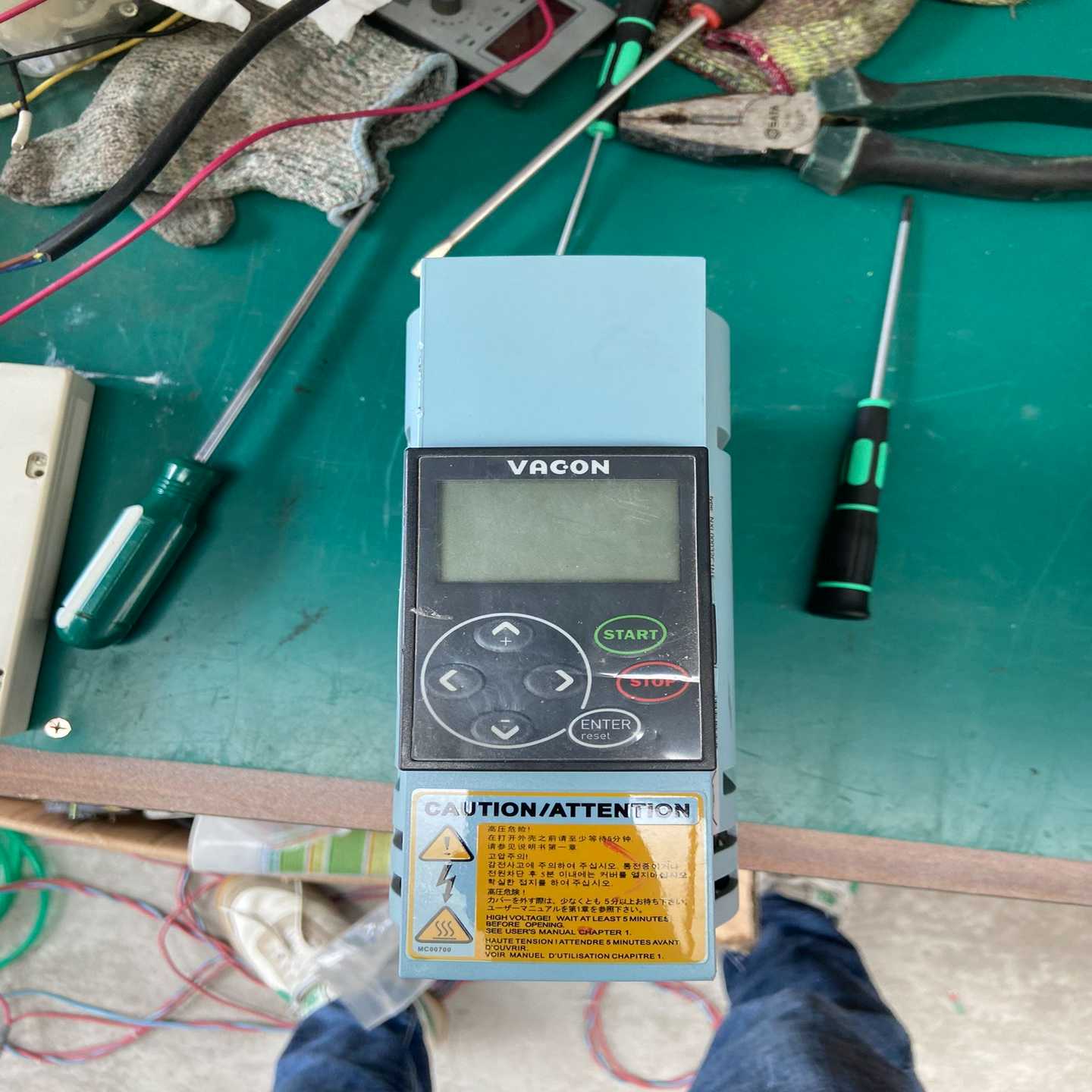 伟肯变频器NXL00032C1N1SSS00、件，功能正（电子设备）