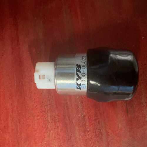 KYB压力传感器E1300-00023，成色如图，！询价