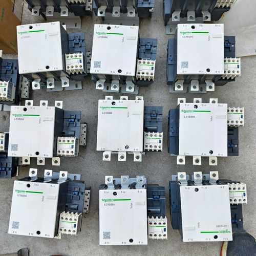 施耐德LC1D205M7C，LC1D205M5C，接触器，装--议价商品