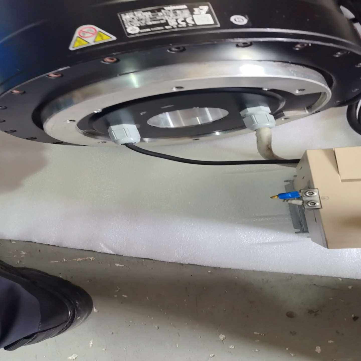 日本安川二手全方位转盘：SGM7D一1AF7C52，W691一议价商品