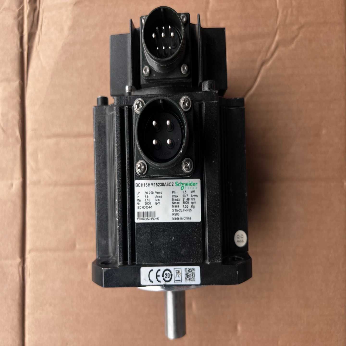 施耐德，BCH16HM15230A6C2，充新施耐德伺服电机--议价商品