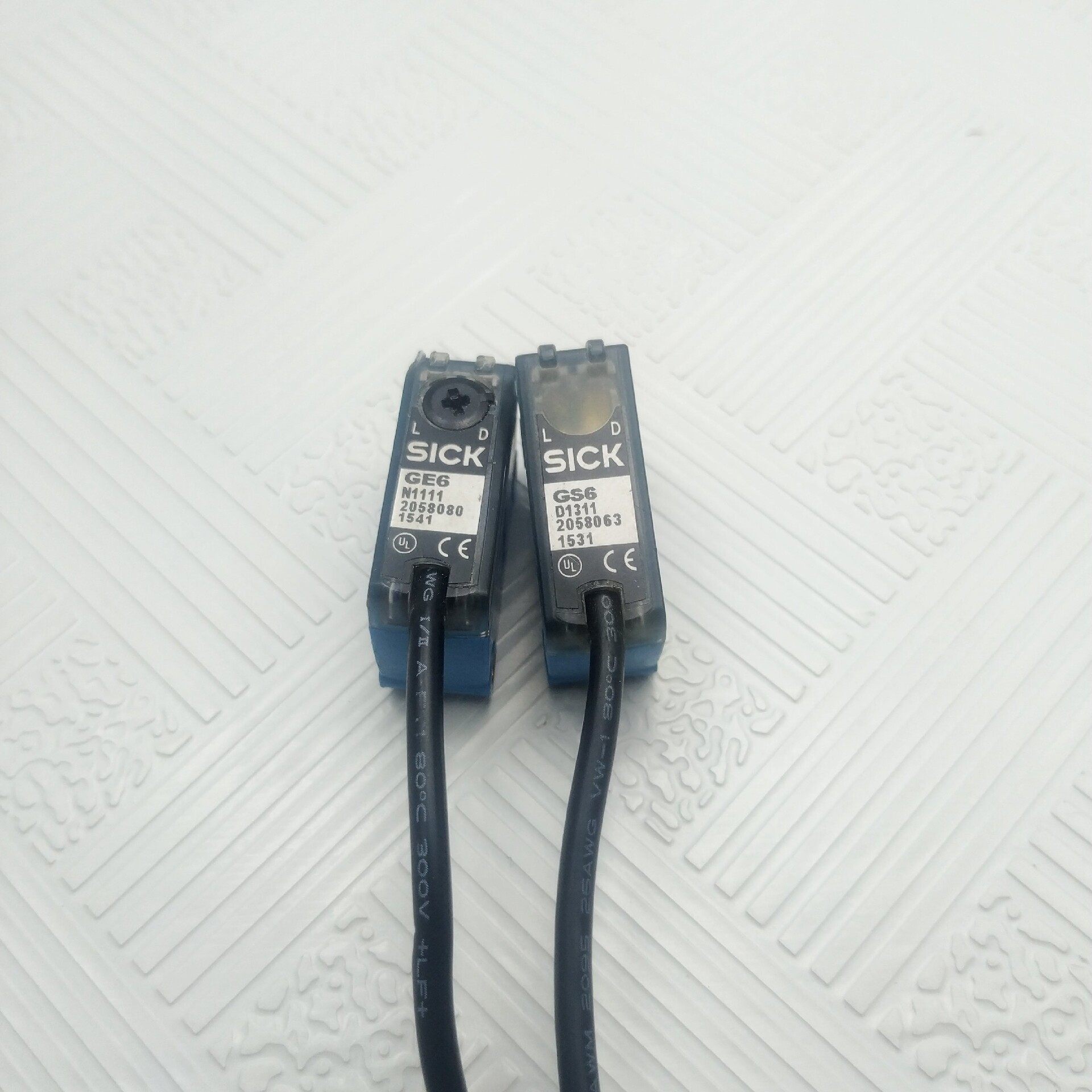 GE6-N1111/GS6-D1311对射感应器NPN信号，一议价商品