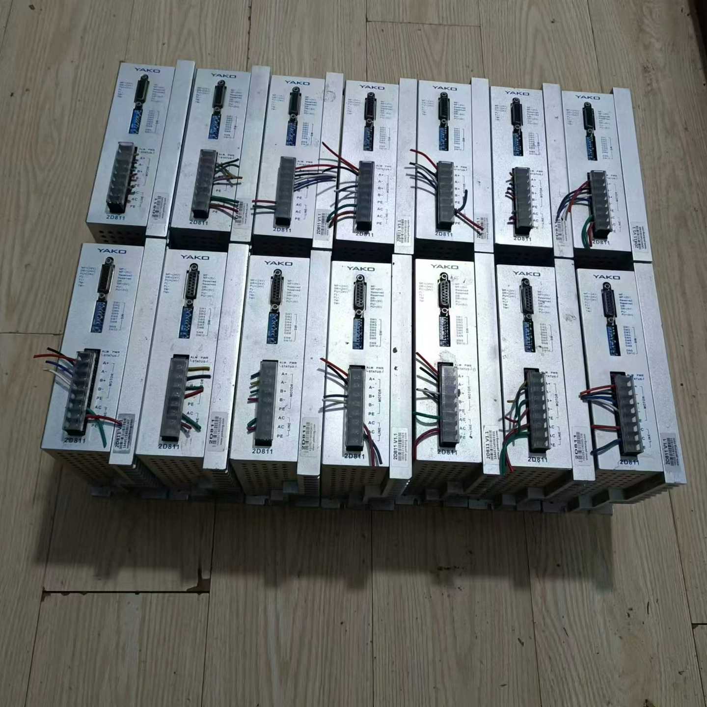 研控步进驱动器，型号2D811，九成新，功能正常，有14台，~询价