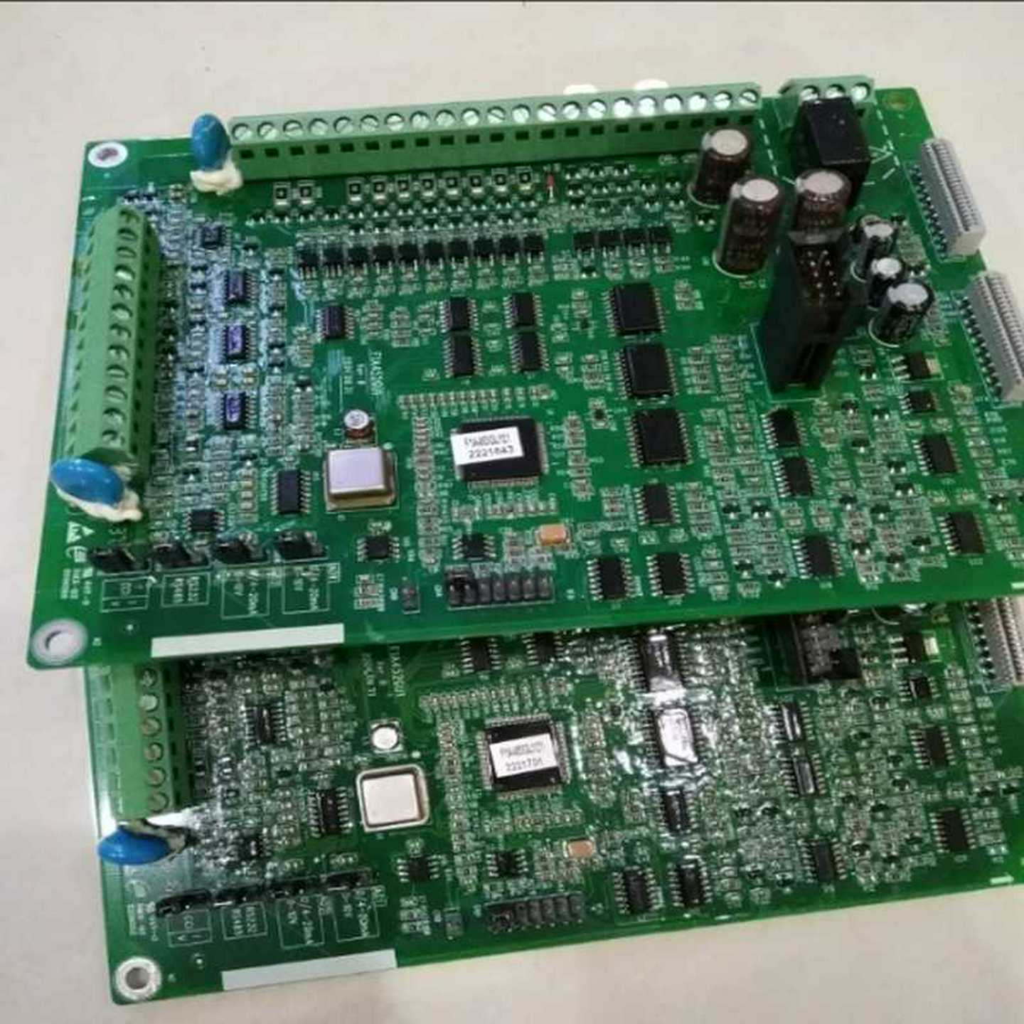 尼得科EV2000-4T0220G/z0300PCPU板主控制板F1A493GU121
