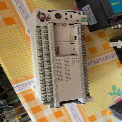 （霸霸电子）台达DVP64EH00R2功能正常