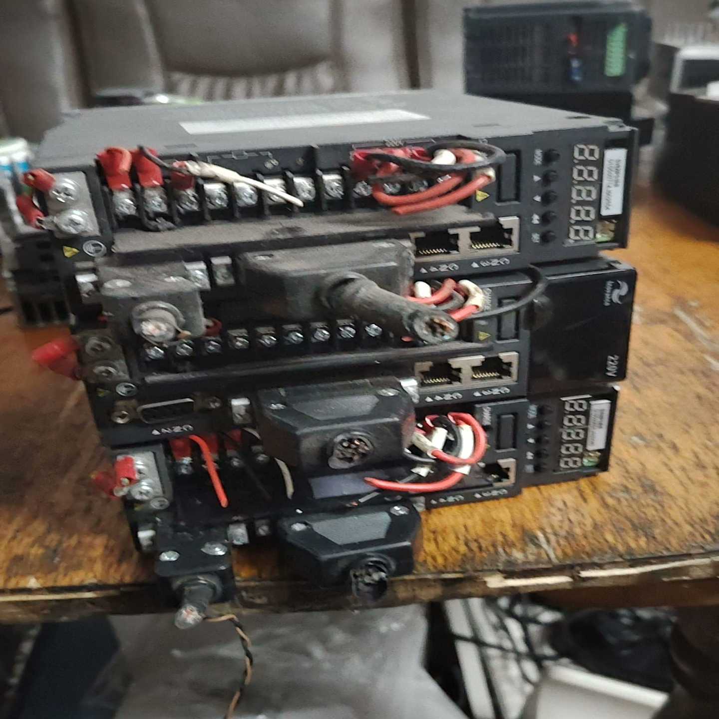 汇川伺服驱动器  SV660NS2R8I   400W 2台【鑫鑫商铺】