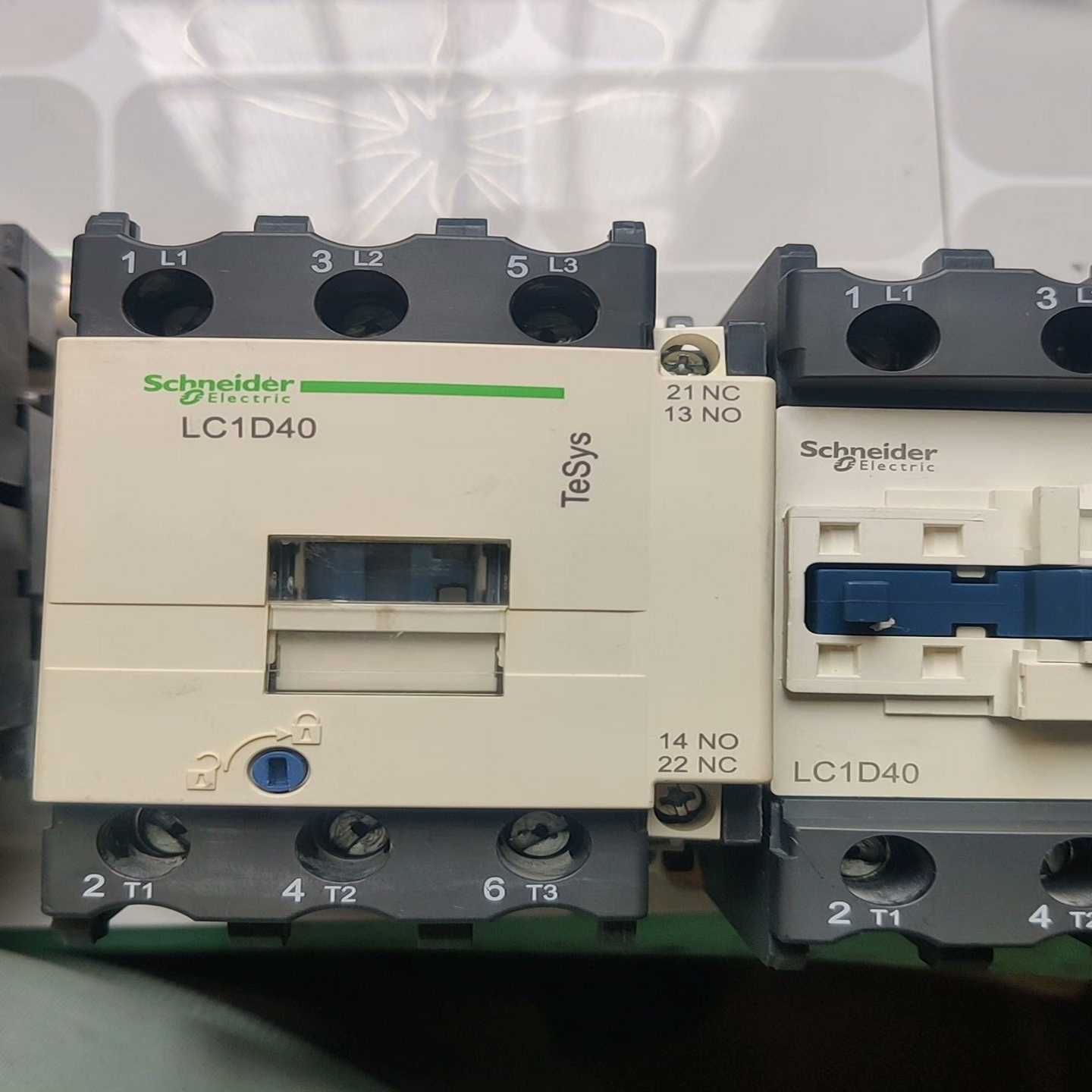 交流接触器 LC1D40A LC1D50A LC1D6~询价
