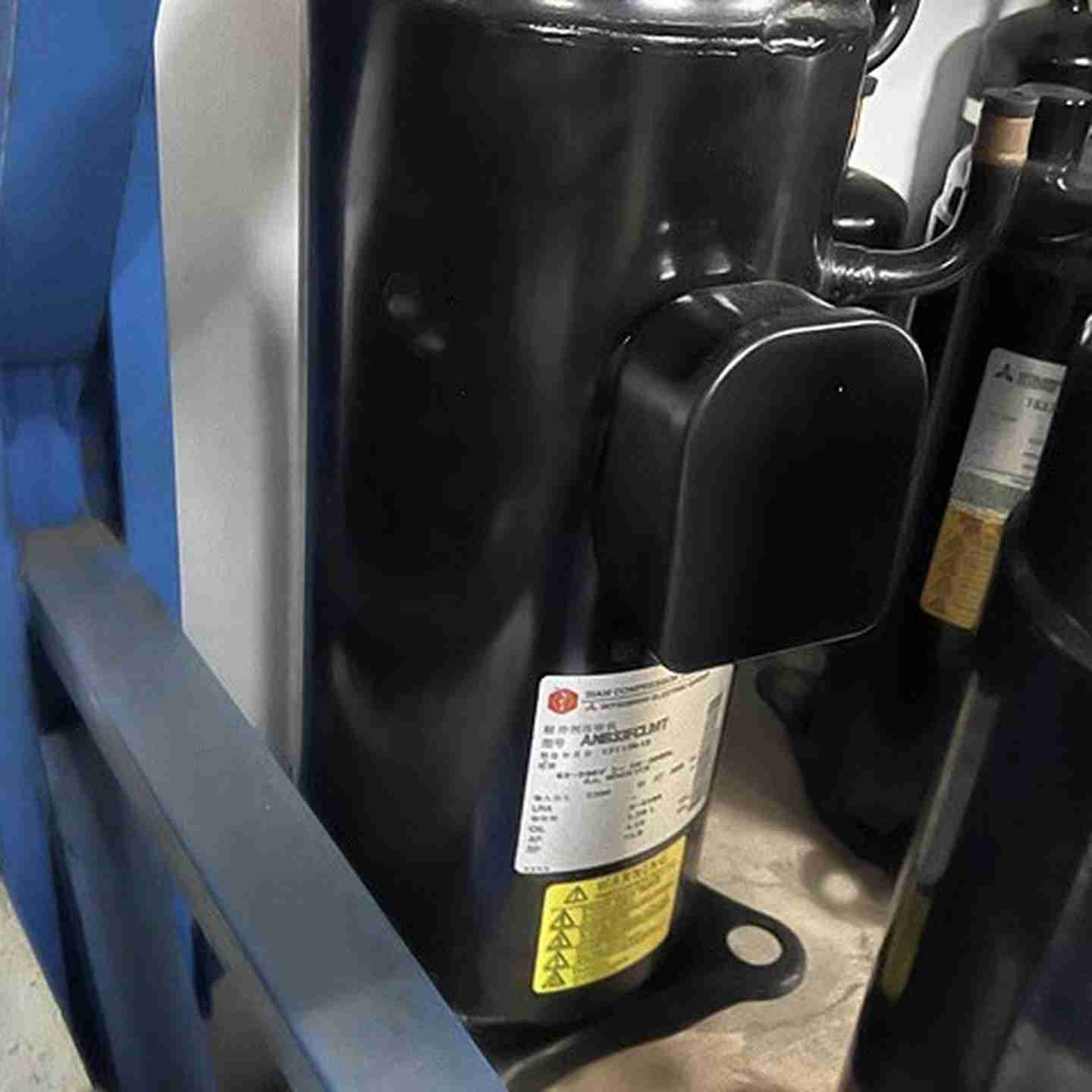 议价-OMRONE2E-X2MB1D82M接近开关传感器替E2E-X2MvF1