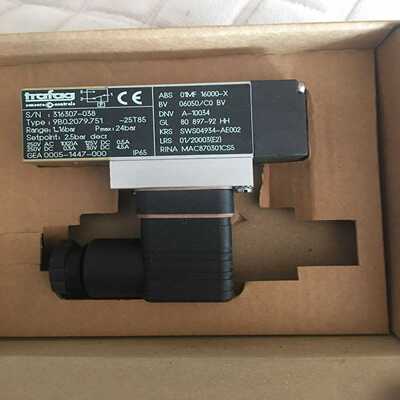TRAFAG 9B0.2079.751  A 0005-1477-000 9B0 PICOSTAT REGLER~