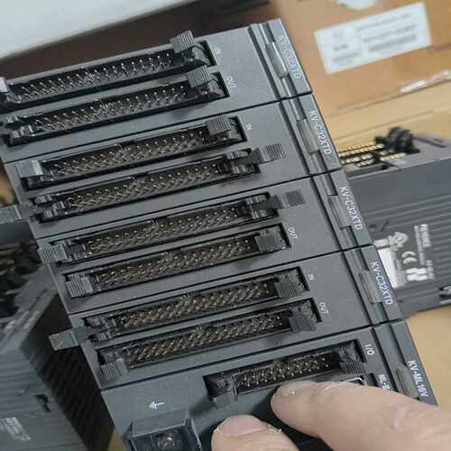(询价)安川F7 变频器 CIMR-F7A4015 15KW 功
