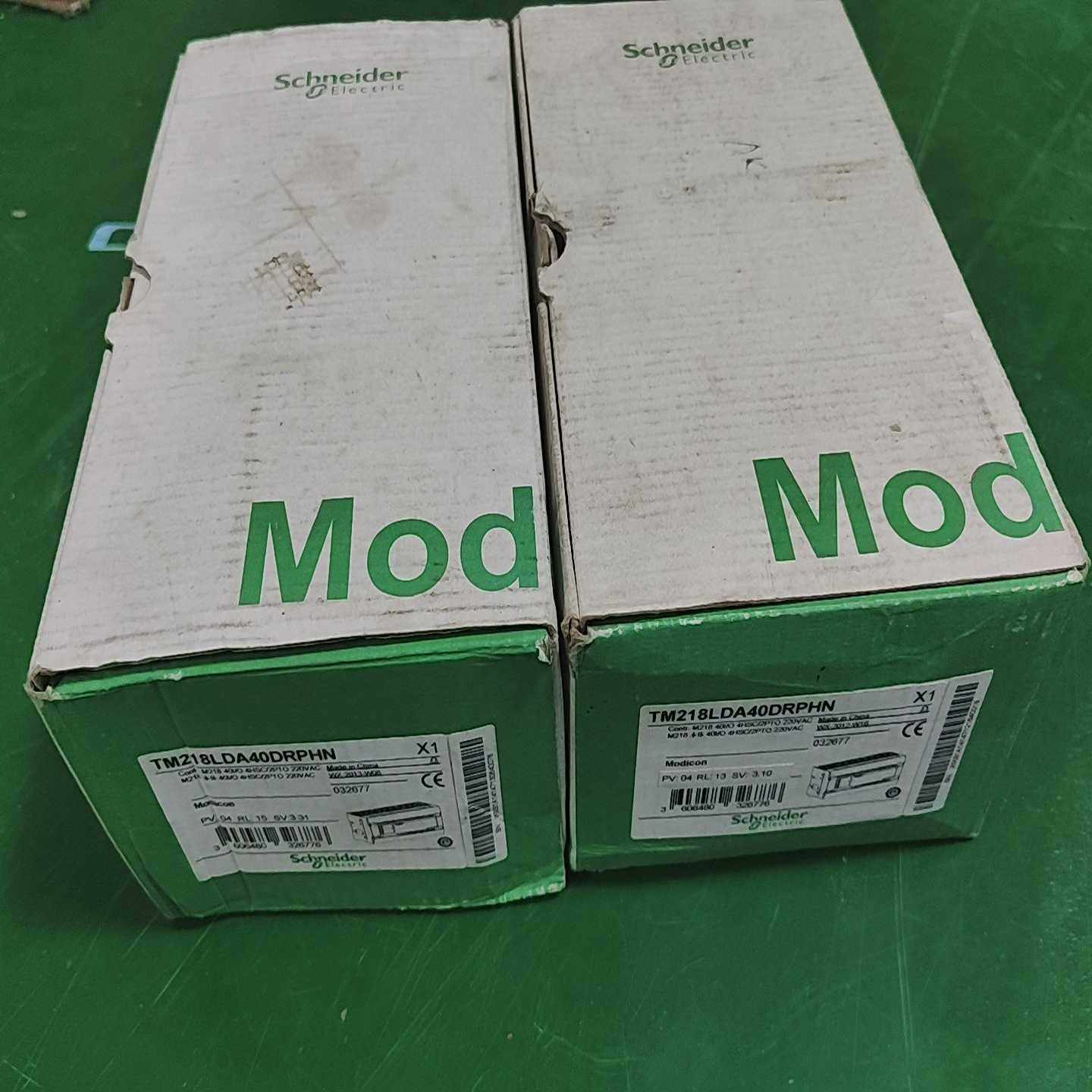 全新施耐德TM218LDA40DRPHN PLC控制器，原装一议价商品