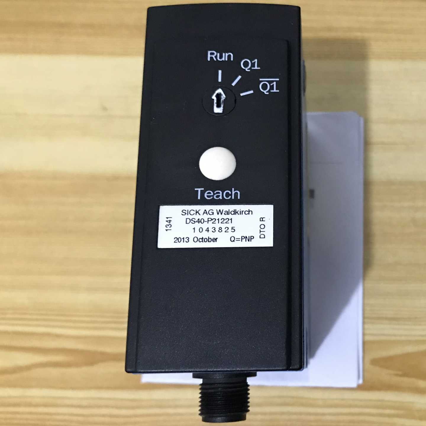 施克SICK西克 DS40-P21221 中程距离传感器10~询价