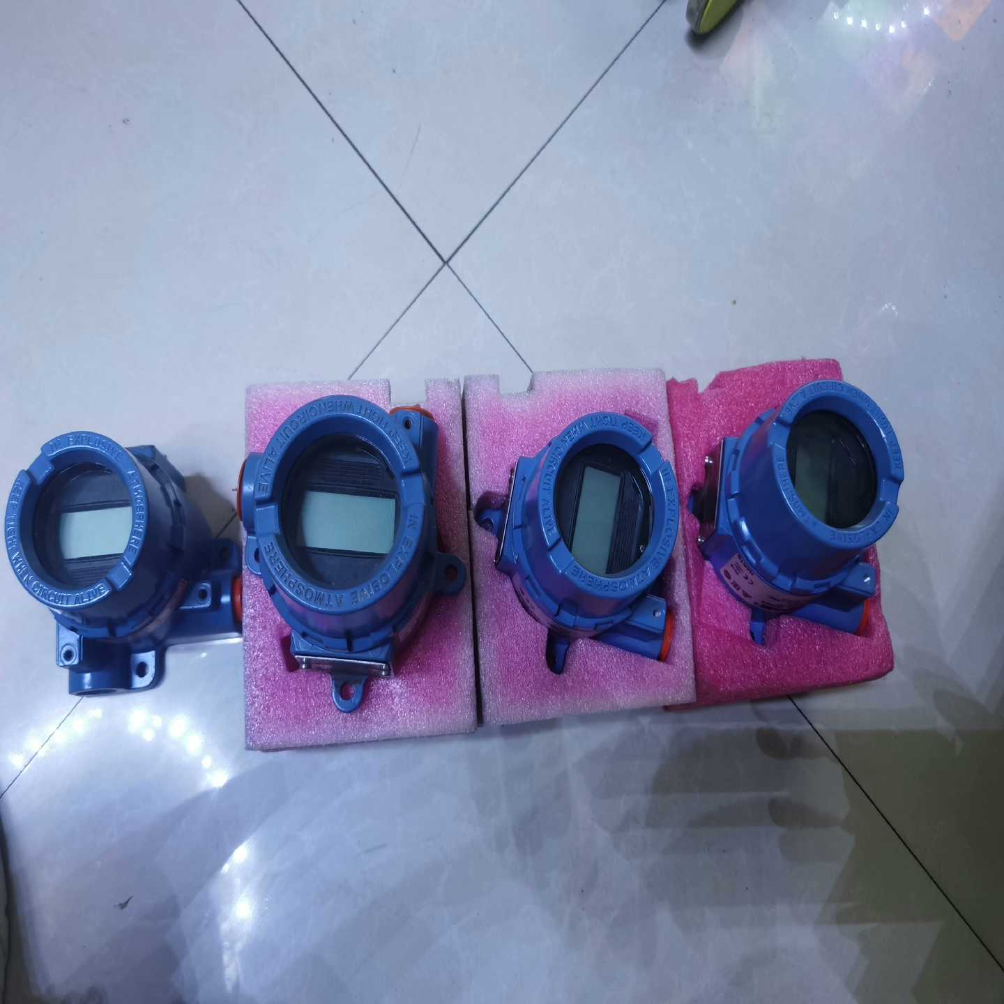 罗斯蒙特644温度变送器四个，没用过，两个有点划痕，【鑫鑫商