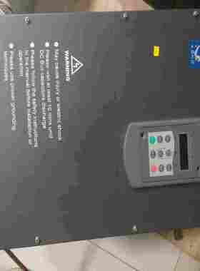 三品变频器，型号是SANP-2.2G/3.7P-3P-DG---议价商品