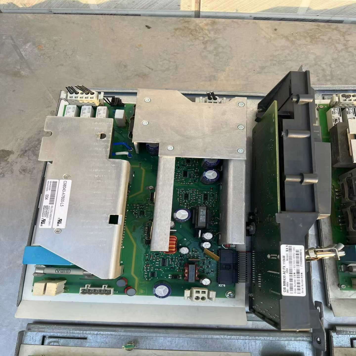 西门子6SL3351-6FE32-1AA1（4个）拍前询价
