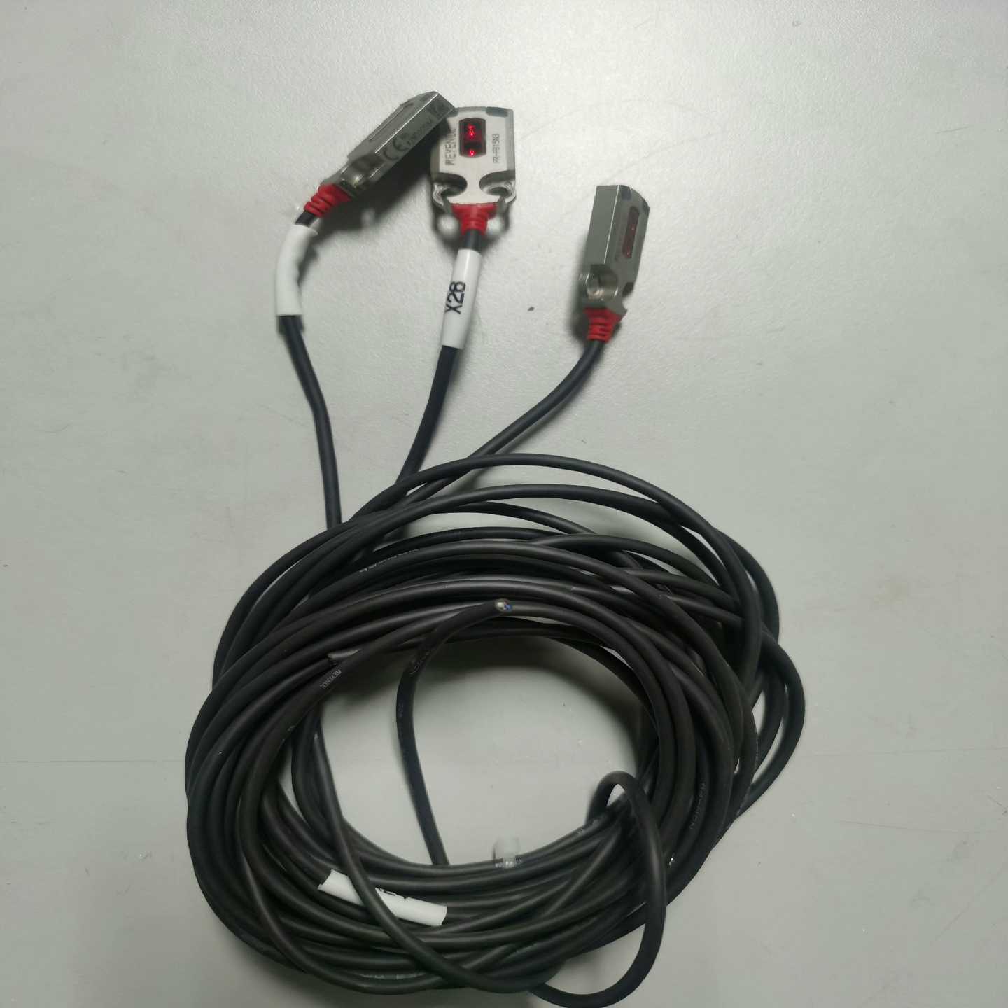 基恩士PR-m51N3光电开关，3条图片就是实物，，~询价