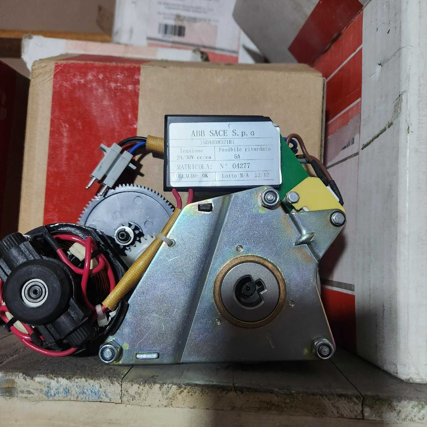 ABB  齿轮电机SACE SPA 24-30V库存1S~询价