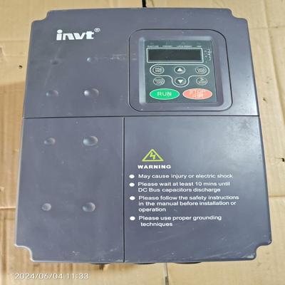英威腾变频器CHE100-7R5G/011P-4实物拍摄。已