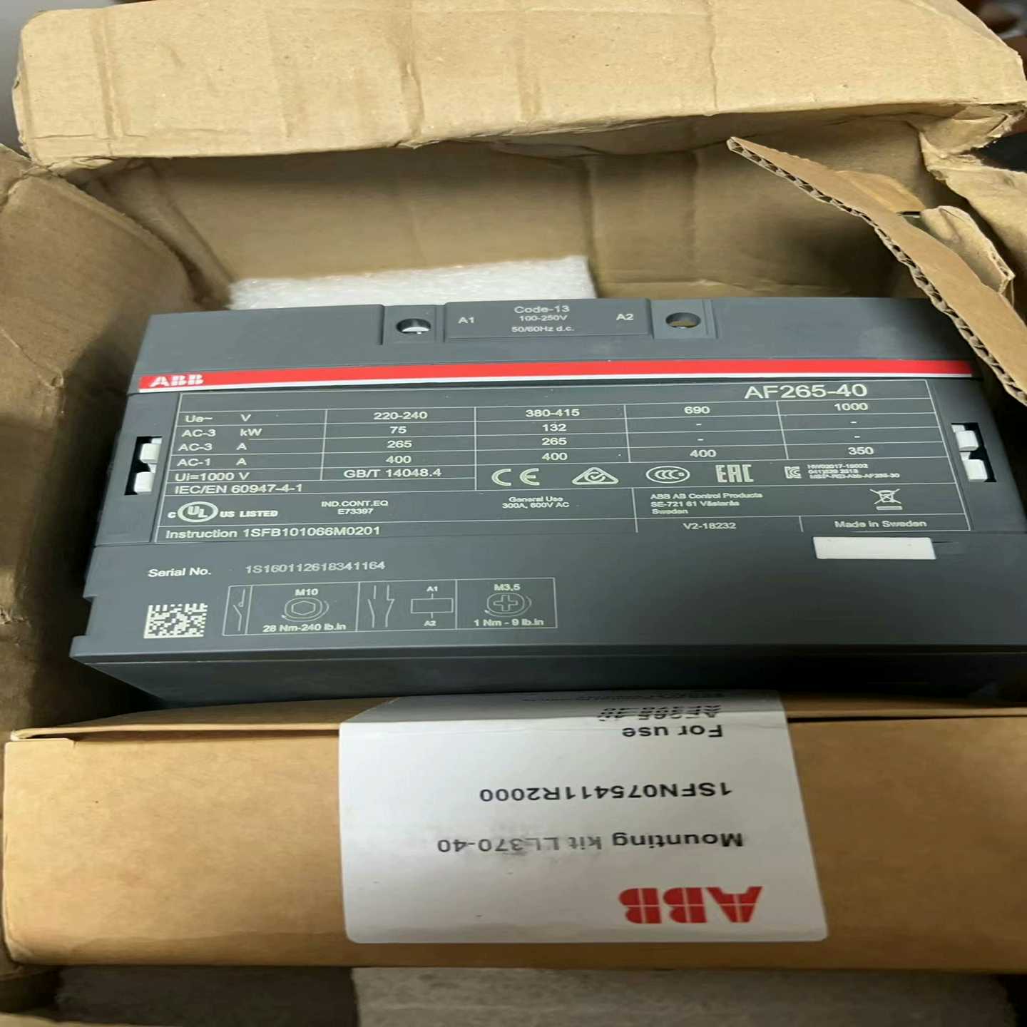 议价ABB接触器AF265-40-11-13全新正品原包装.包装