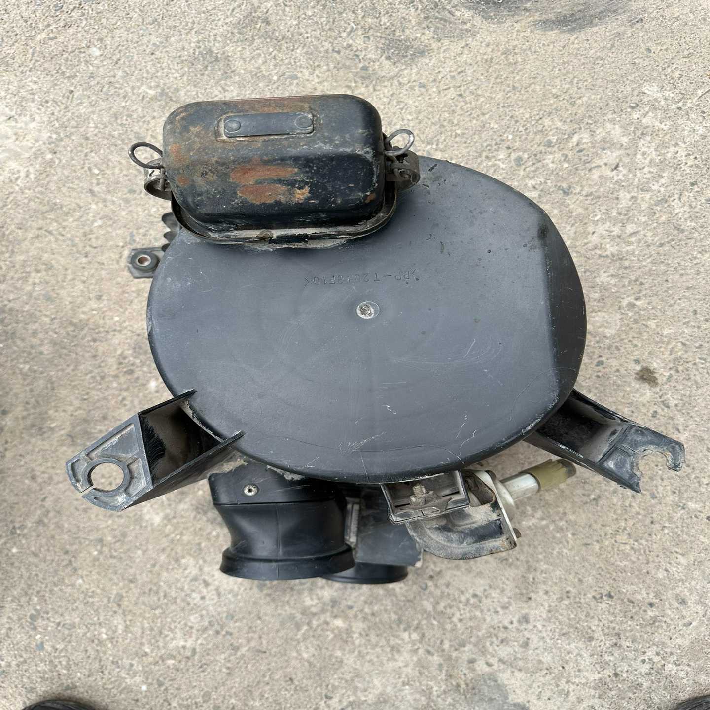 LC95/3400空滤壳总成  成色如图~询价