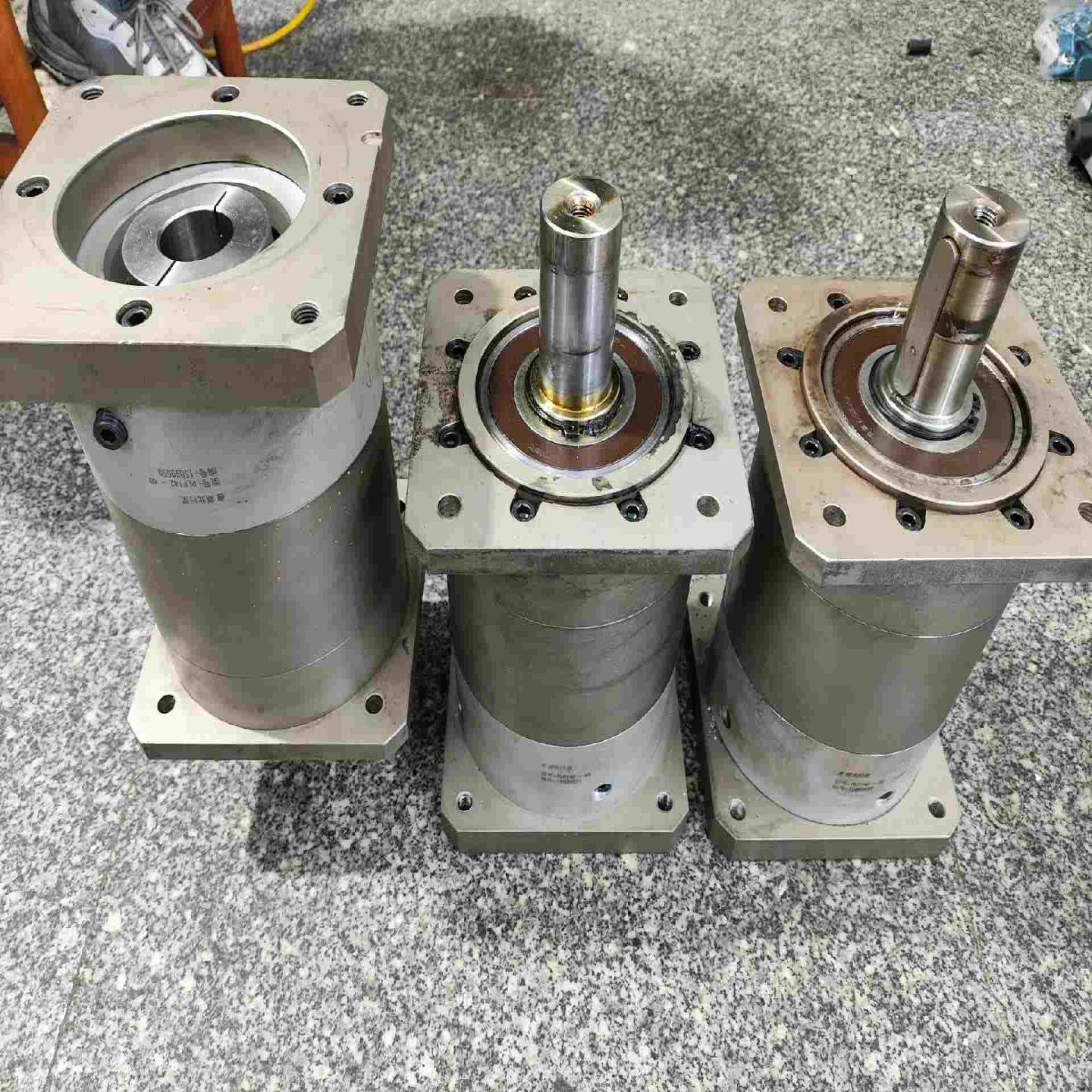 询价~湖北行星plf142-40减速机,,配的台达3kw电