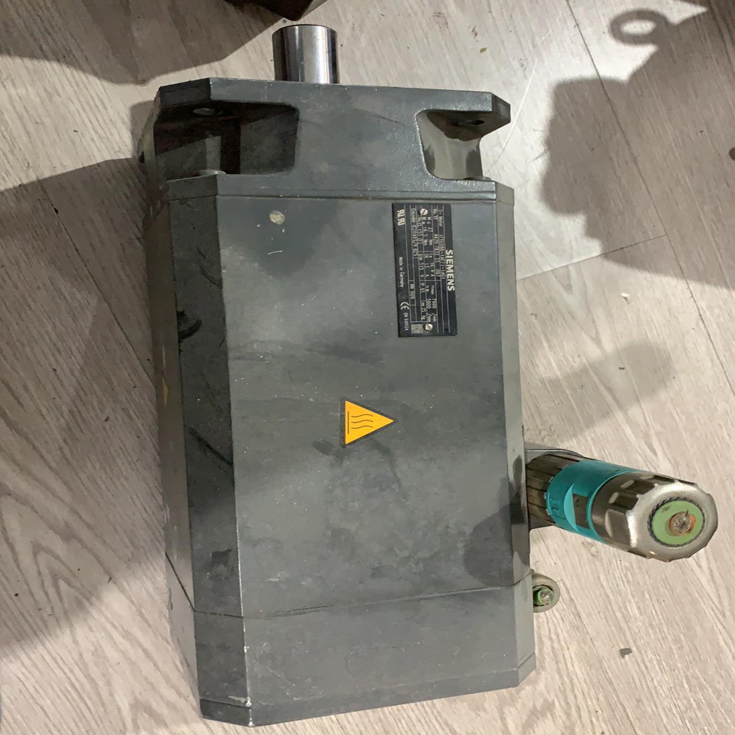 1FT6086-1AF71-1AG1 1FT7105-1AC~询价