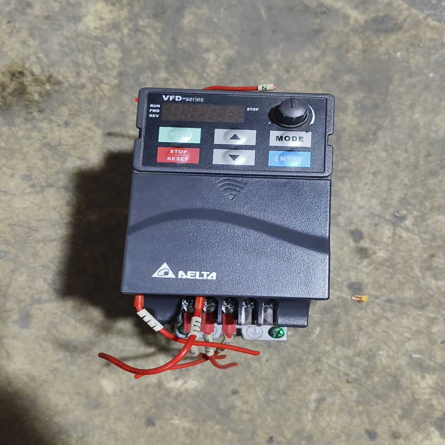 VFD007E21A台达变频器，0.75千瓦机器，实物图拍射一议价商品