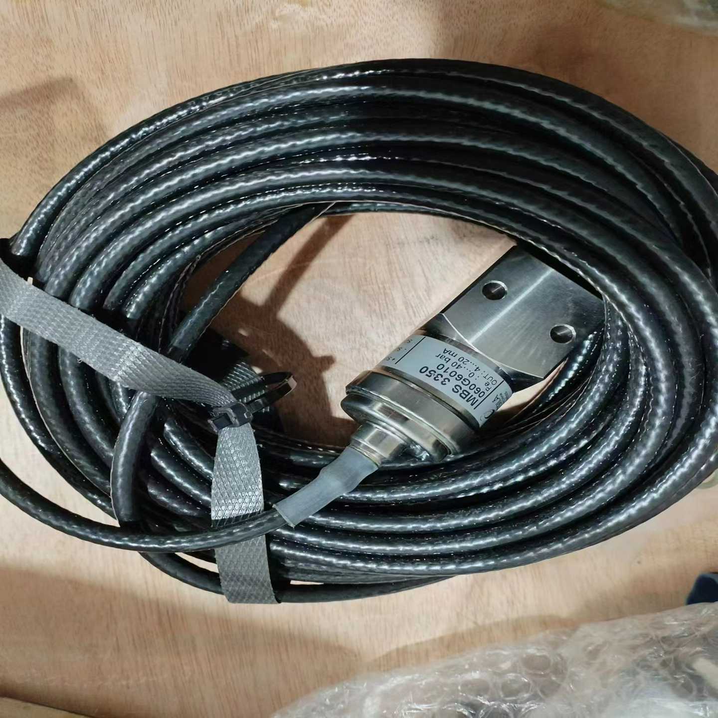 丹佛斯压力传感BS3350 060G6010 0-40bar拍前询价