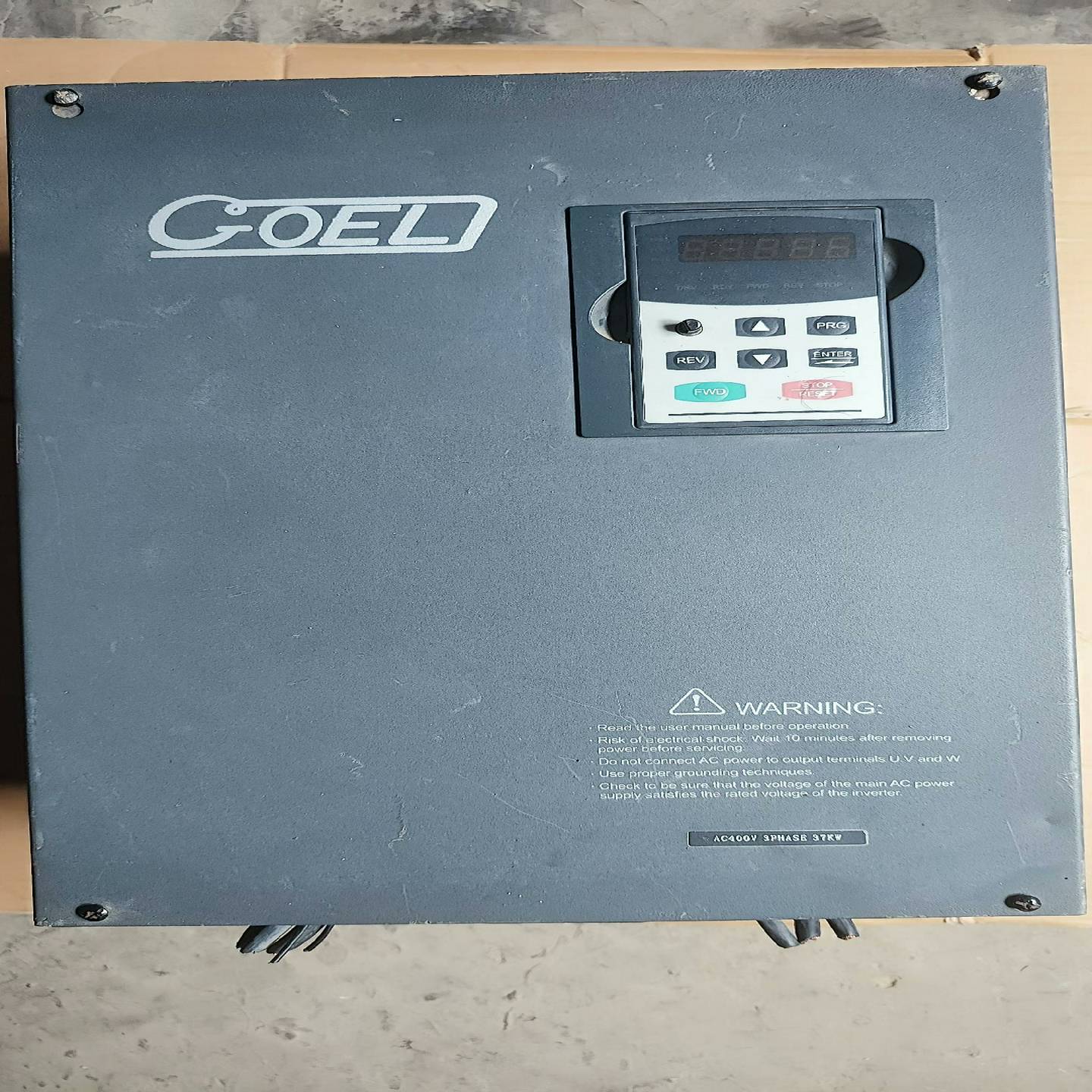 咨询-众辰变频器，C8300A37KN4一yJ，