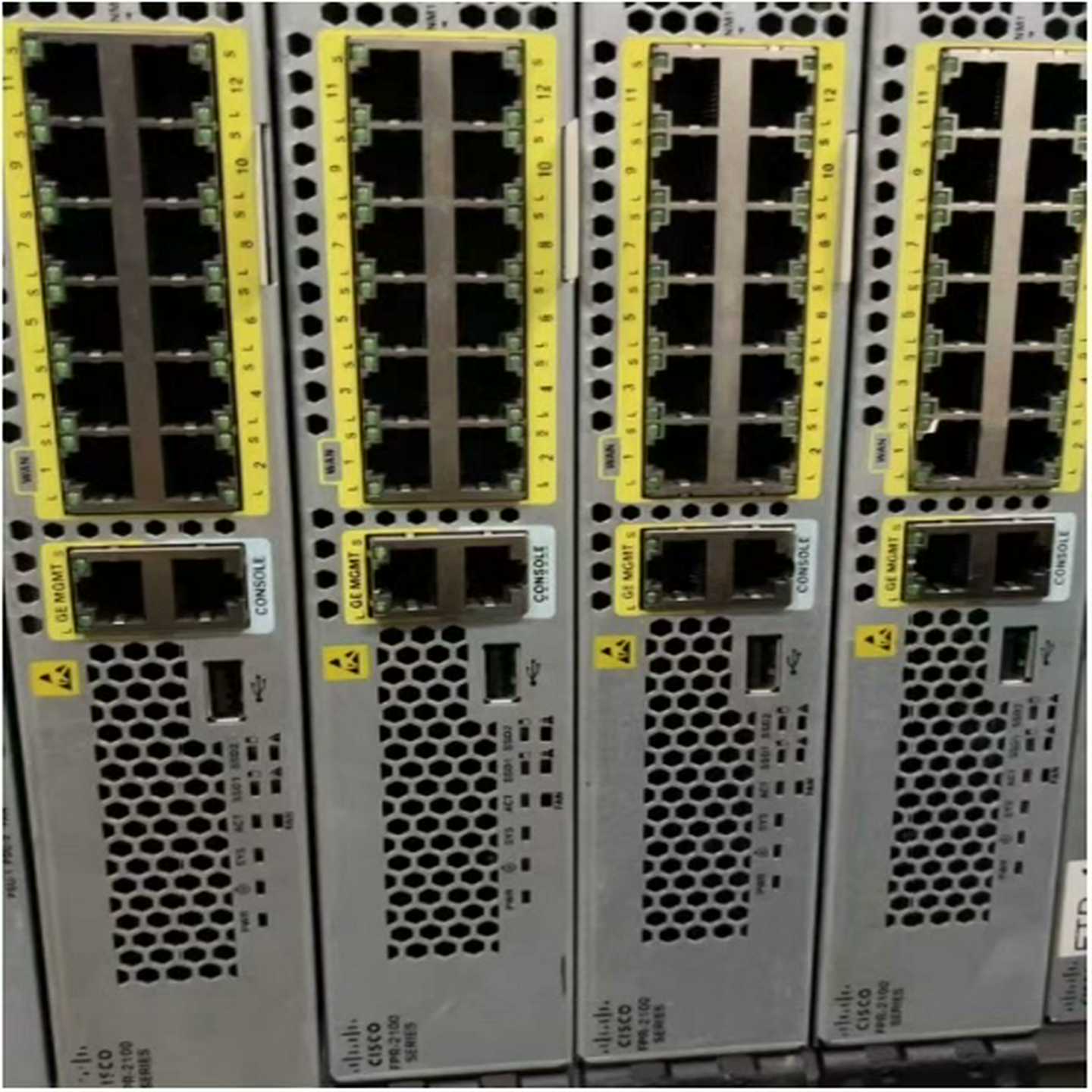 C8300-2N2S-4T2X二手到货，低价出了，议价出，非