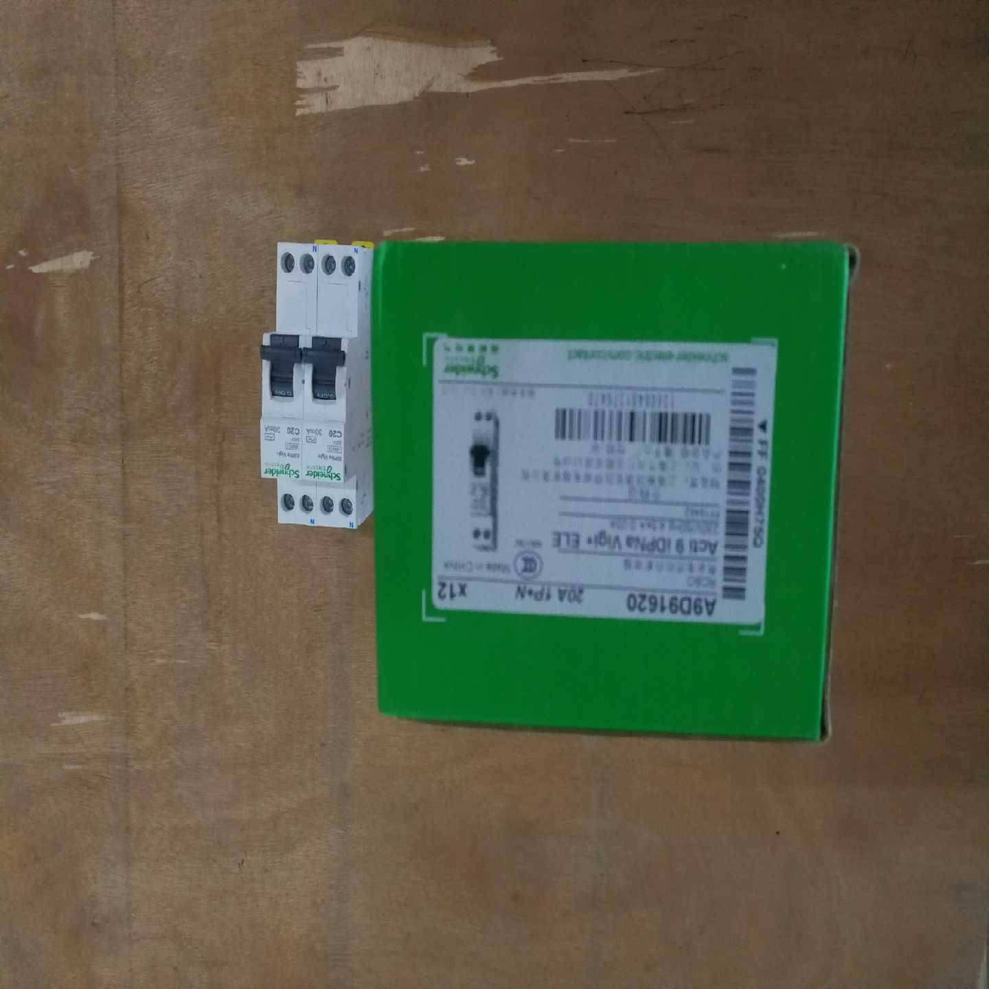 漏电开关IDPNA VIGI+4.5KA 20A~询价