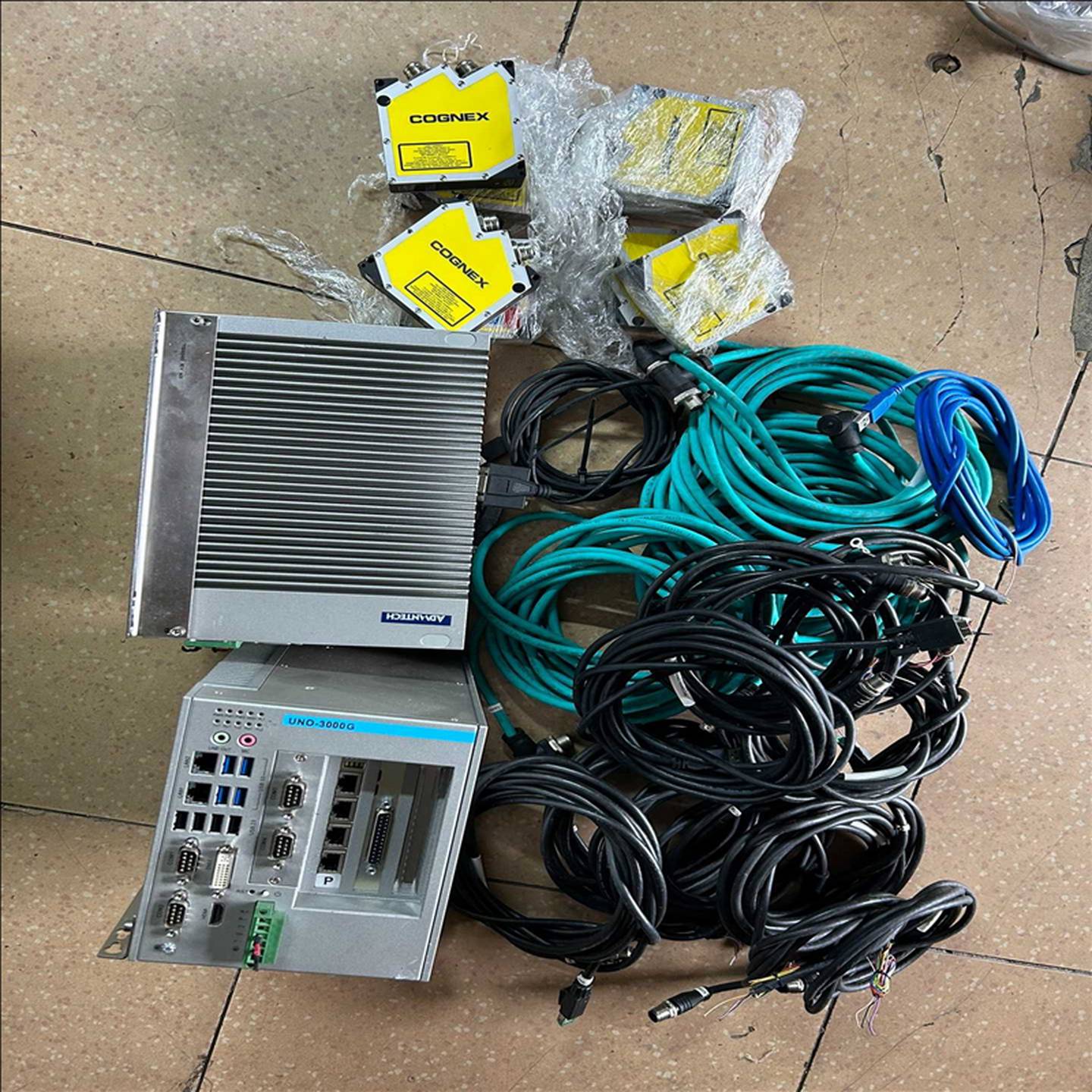 议价台湾翰辰变频器，还剩一台，HC1000-G45/P55T4，