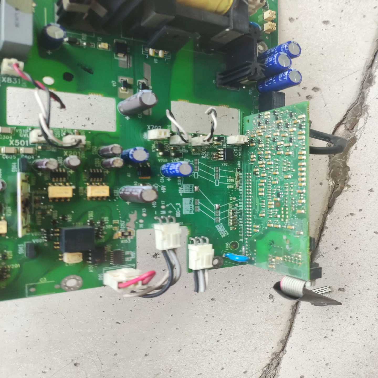 议价ABB驱动板RINT-5611C拆机包好,成色一般,有修过