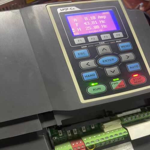台达C P2000变频器己测试功能成色很新37 K【侨报商行】