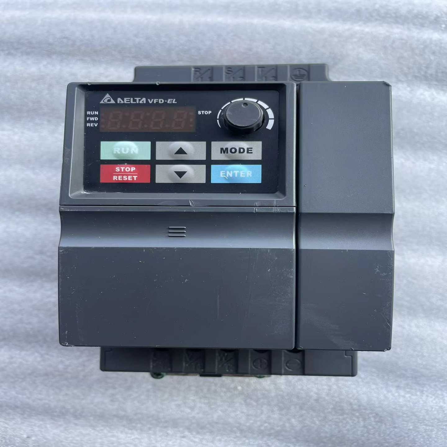 VFD022EL21A，台达变频器EL系列，功能包好，实物拍【鑫鑫商