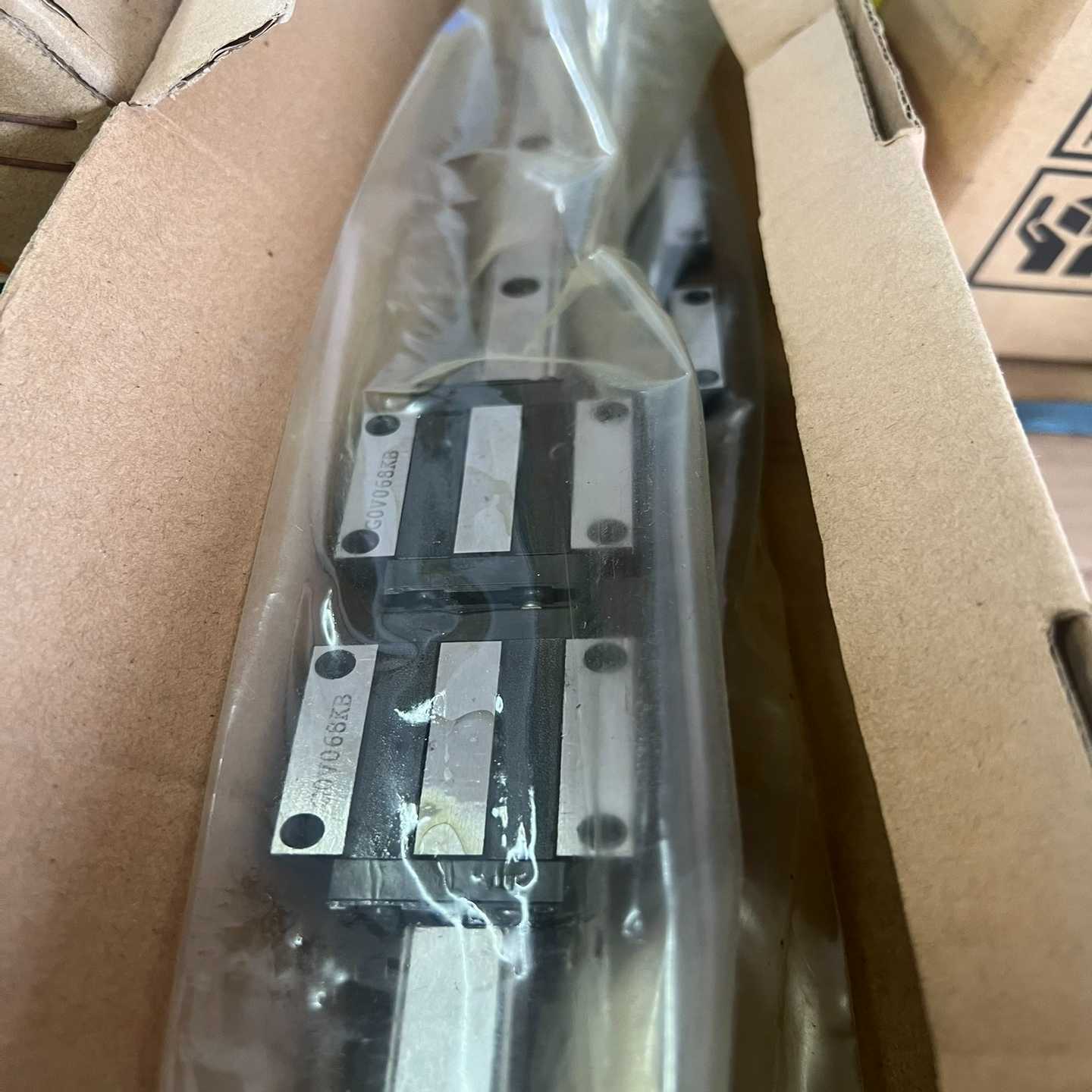 正品THKHSR15C直线导轨滑块导轨640mm长工--议价商品