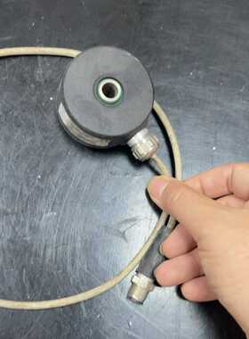 LISTED编码器，看上的联系，成色如图-议价